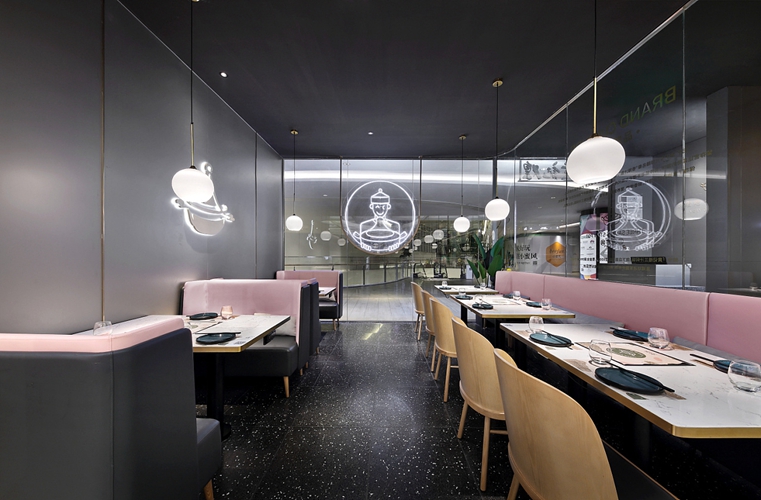 黃記煌三汁燜鍋店面裝修設(shè)計